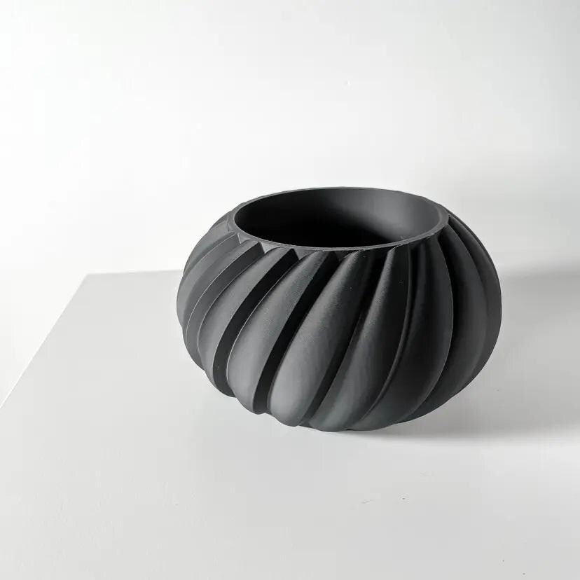 The Oro Planter Pot, Home decor, interior decor, interior design, decorations, flowers, vase, table top, mantle, fireplace, housewarming