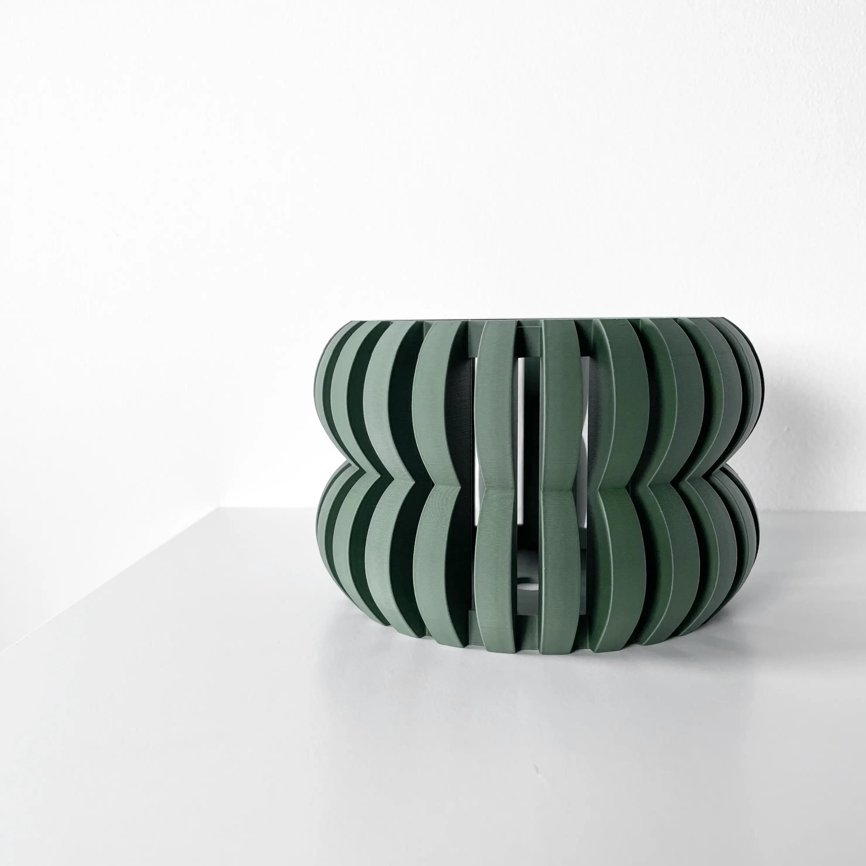 The Oli Orchid Pot, Home decor, interior decor, Planter Pot, decorations, flowerpot, tabletop, mantle, housewares, housewarming, bookshelf