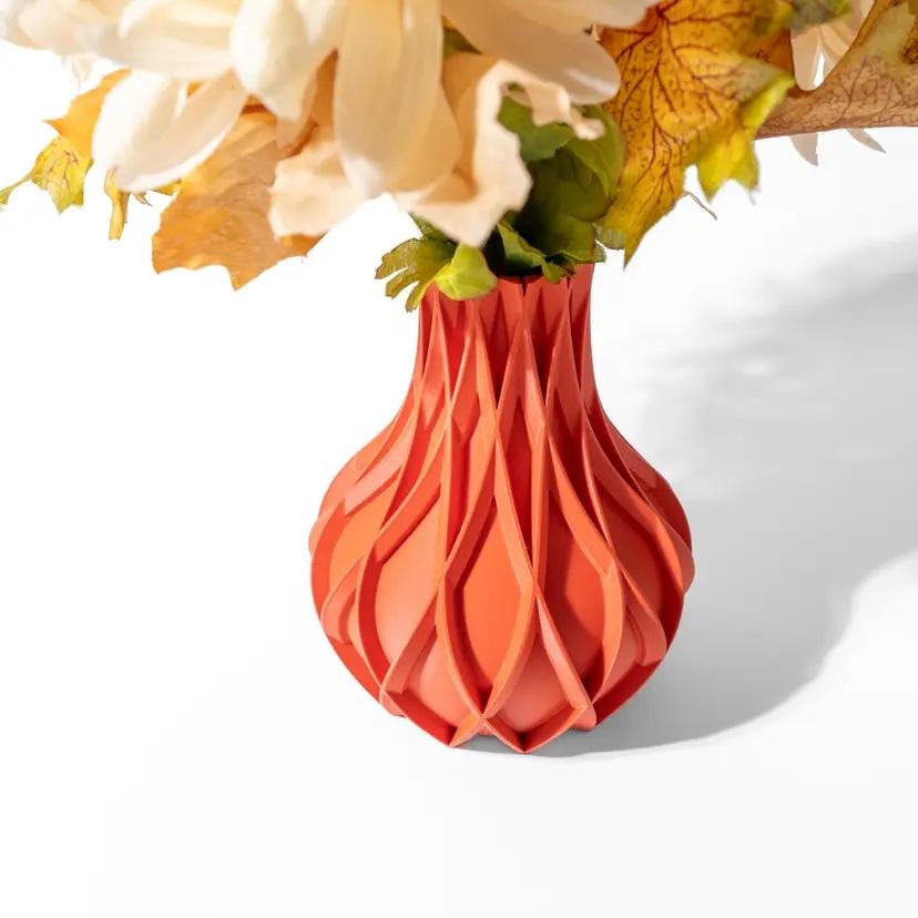 The Avio Vase, Home decor, interior decor, interior design, decorations, flowers, vase, tabletop, mantle, fireplace, housewarming