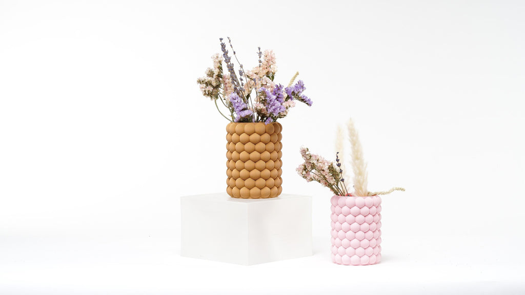 The Blob Vase, Home decor, interior decor, interior design, flowers, vase, tabletop, desktop, mantle, Flowerpot, housewarming, planter pot,
