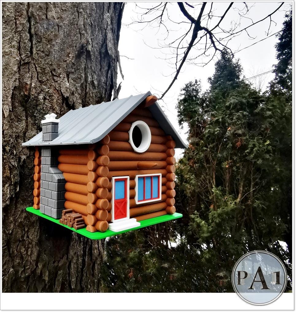Log Cabin Birdhouse