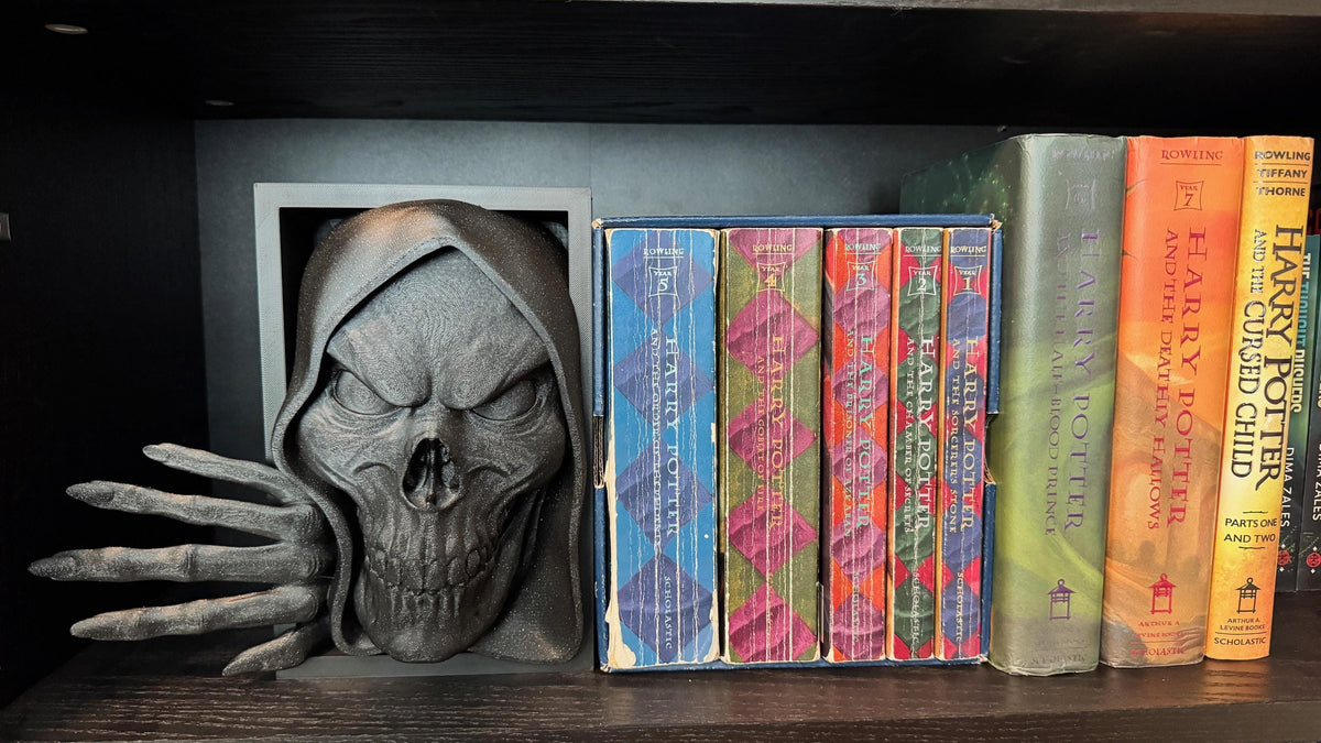 Bone Keeper Book Nook