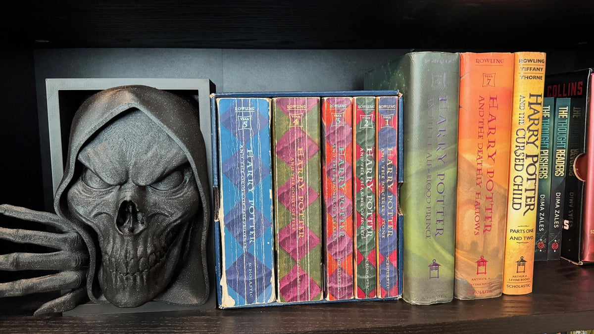 Bone Keeper Book Nook