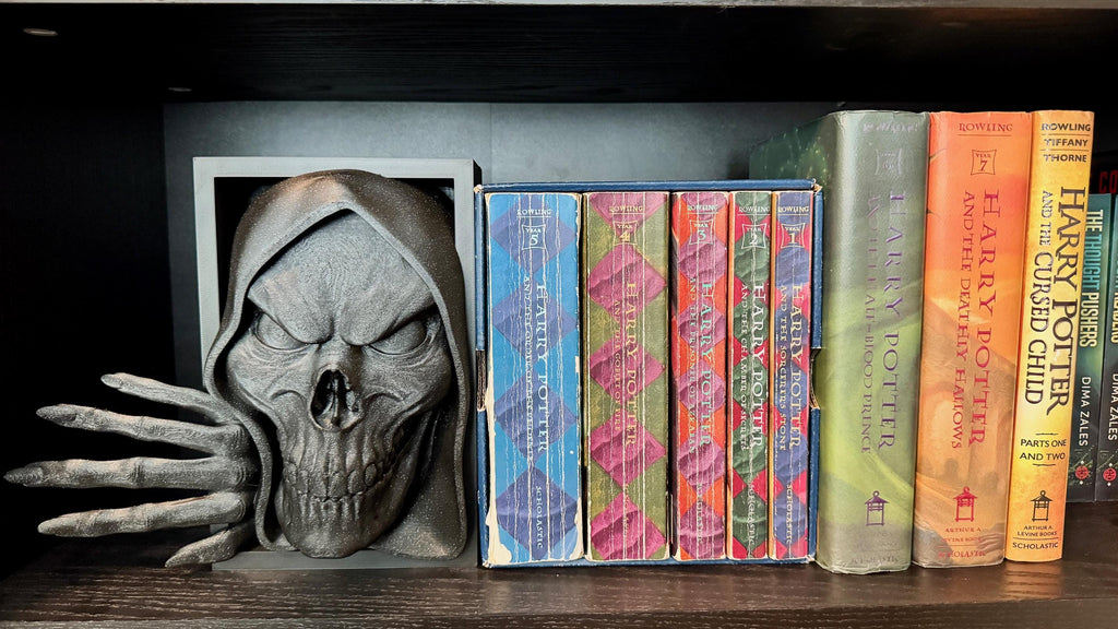 Bone Keeper Book Nook